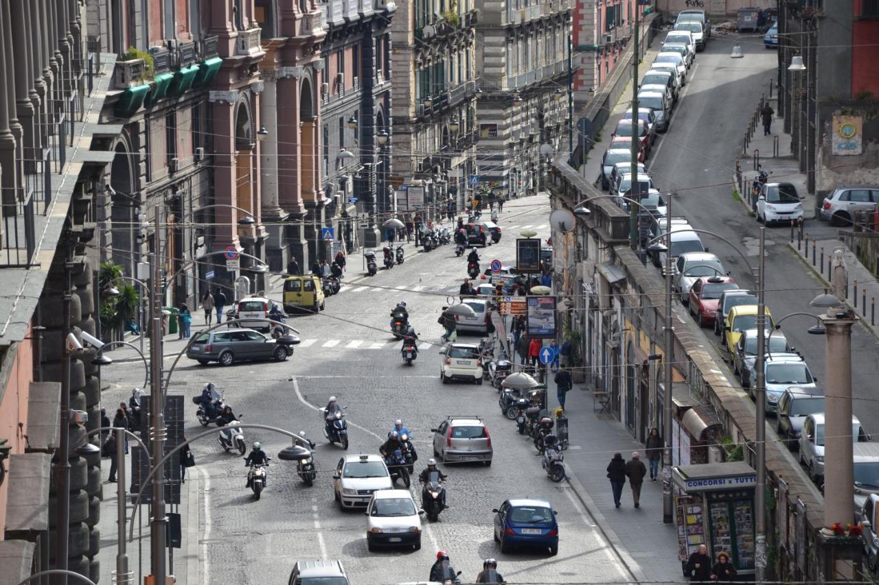 Bed and Breakfast Artis Domus Napoli Esterno foto