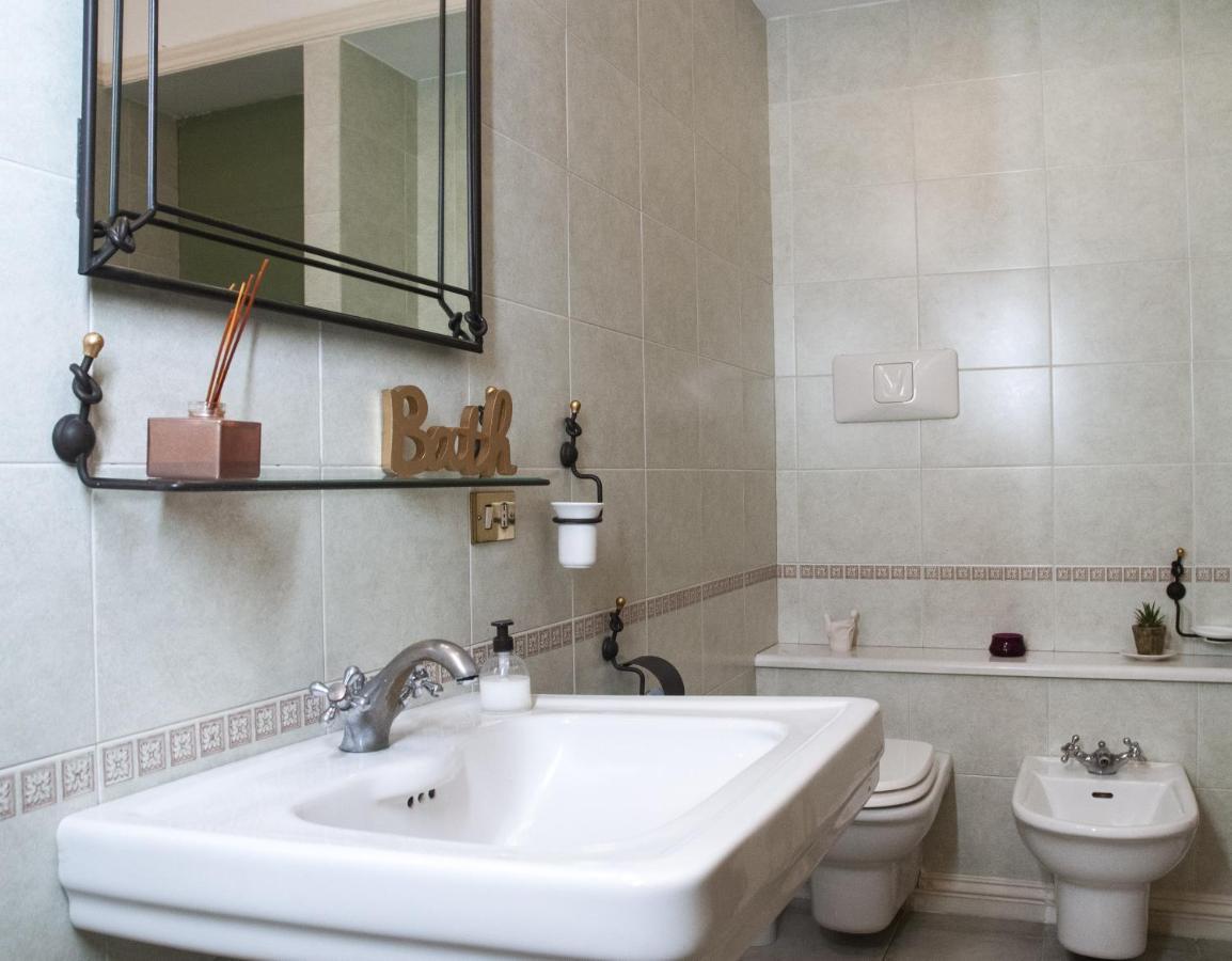 Bed and Breakfast Artis Domus Napoli Esterno foto