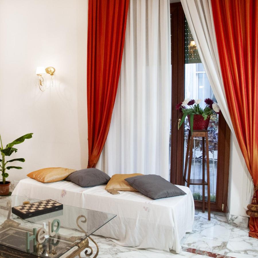 Bed and Breakfast Artis Domus Napoli Esterno foto