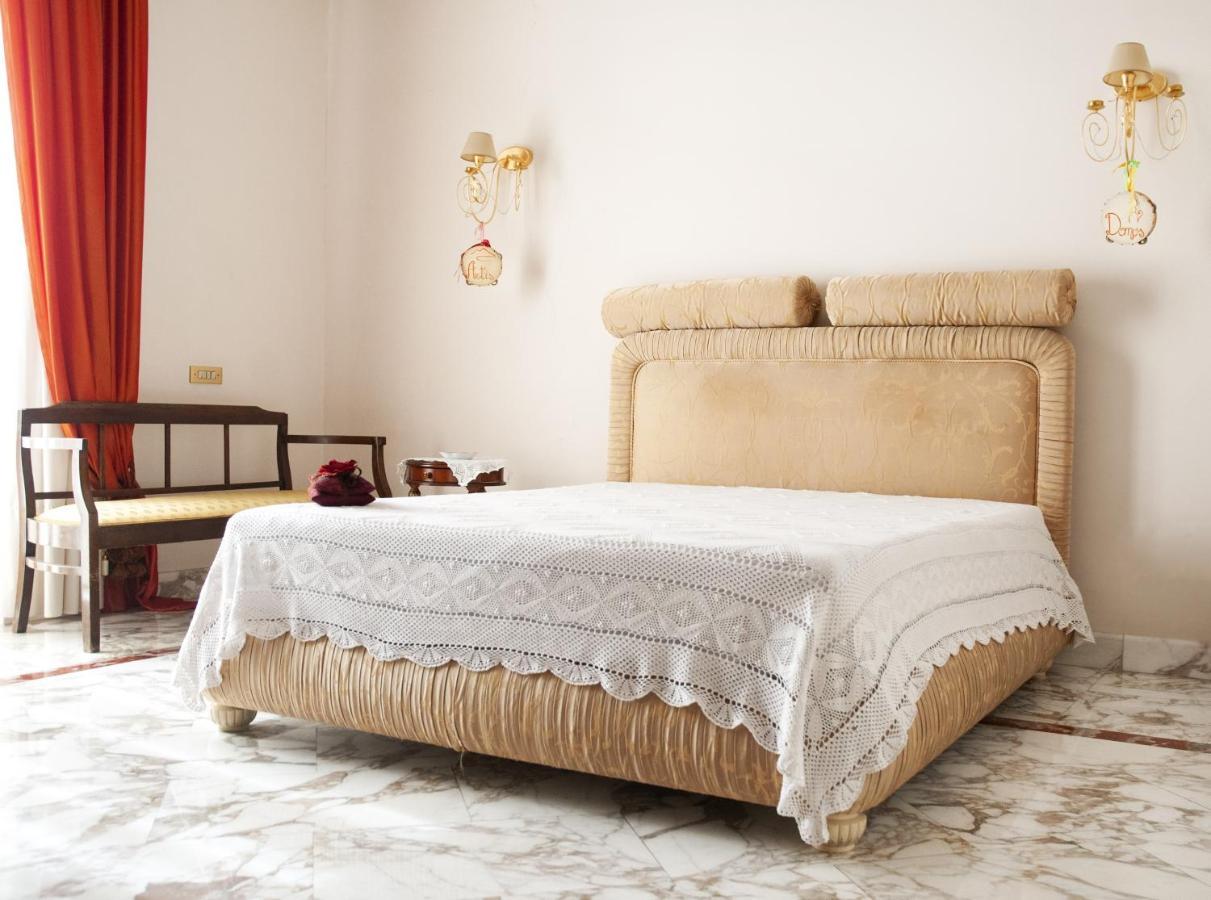 Bed and Breakfast Artis Domus Napoli Esterno foto