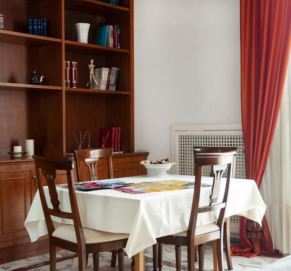 Bed and Breakfast Artis Domus Napoli Esterno foto