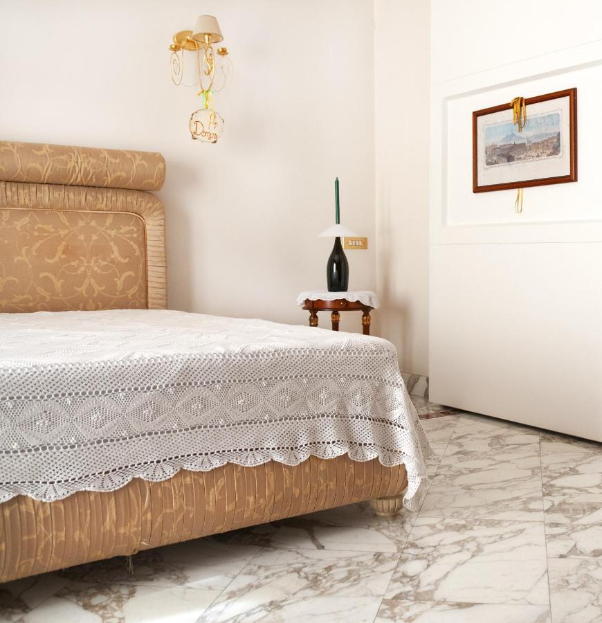 Bed and Breakfast Artis Domus Napoli Esterno foto